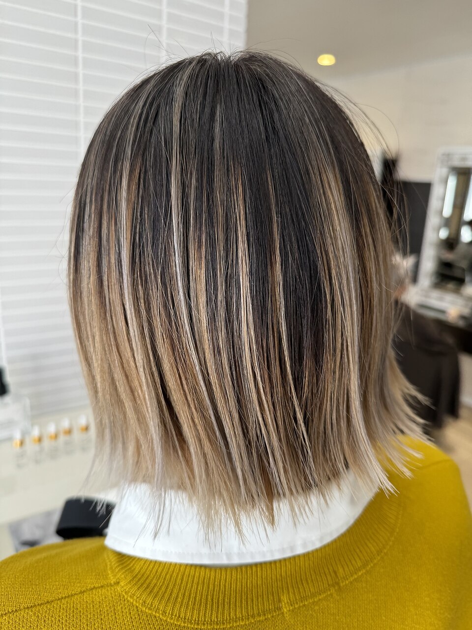 キリッパショートボブ×ハイライト：L199780577｜アリビオ(alivio