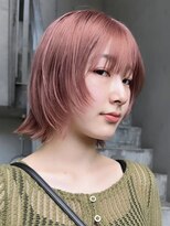 ソル オモテサンドウ 表参道 青山(SOL . OMOTESANDO)&nbsp;ダブルカラーピンクベージュベージュカラーケアブリーチミニボブ