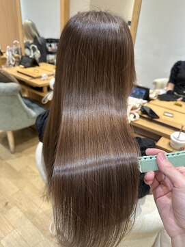 バイオレット 横浜店(Violet) 髪質改善トリートメントロングレイヤーマロンベージュ