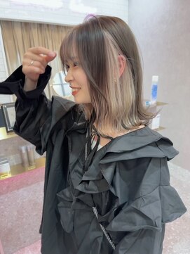 ロンド レア 天神大名店(Lond Le’a) ホワイトブロンド/外ハネボブ /ワイドバング/ブルーブラック