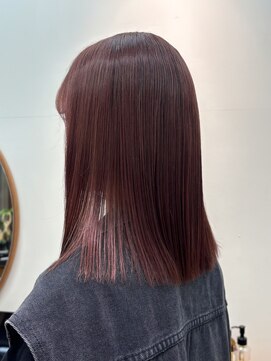 エニエンメイクス 立川(ENIEN MAKE'S) ワインレッド、暖色カラー、ボブ