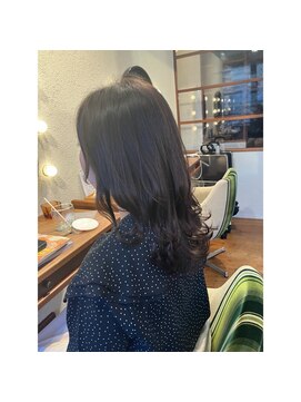 エルサフィロ キタハマ(el zafiro kitahama) 20×30×40代×暗髪グレージュ×ツヤ髪×波ウェーブ