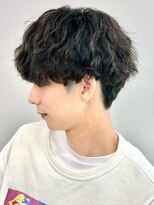 セプト 博多(SEPT.)&nbsp;波巻きパーマ ツーブロックマッシュ メンズパーマ 20代