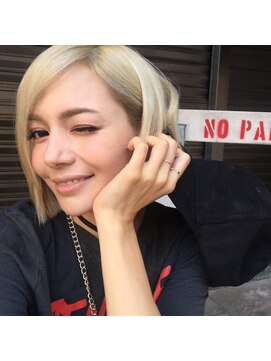 イズム 北千住店(ISM) ホワイトゴールド