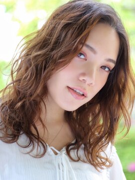 レイドバック(LAID BACK) 【代官山　LAIDBACK】グラデーションカラーのウェーブヘア☆