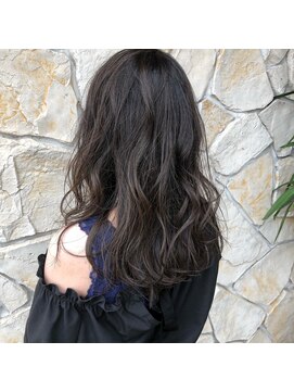 ヘアメイク ヴァロ(Hair Make VaLo) ミディアム＋マットシルバー