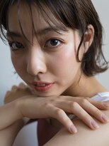 シー 岡崎(,SHE) シースルーバング×外ハネボブのレディースショート