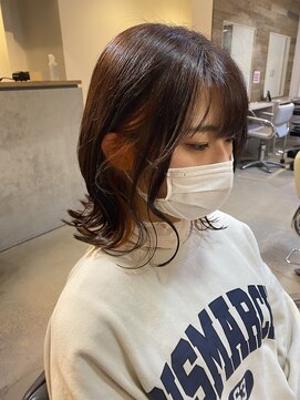 ノアフライ(NOAH FLY) ちらっとインナーオレンジ。