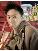 刈り上げツーブロックアップバングショートビジネスメンズヘア