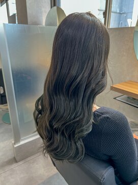 ニカ(NIKA) オリーブグレージュ/ダークトーン/美髪