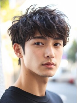 クラン 横浜(Clanc) サーフカール フェザーパーマ スパイキーショートブルーブラック