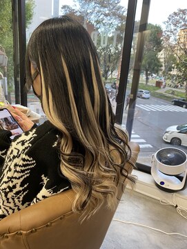 フツーロ 栄(FUTURO) プルエクステ