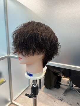 ジーナ 天神(Zina) 緩めのツイストパーマ