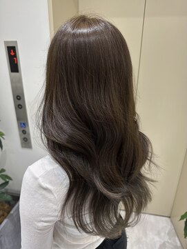 ジーナ 福岡天神(Zina) 《Zina福岡天神》オリーブブラウンカラー