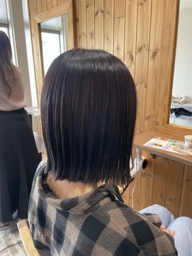 ルシール バイ アリア(Lucir by aria) 切りっぱなしボブ