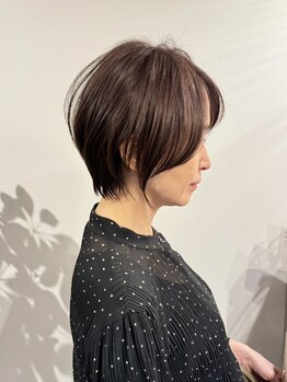 ラキ(laki)の写真/マンツーマンで寄り添う髪質改善◇ストカールや癖を活かすカットで、お手入れが楽な理想のスタイルへ。