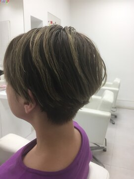 シアン ハンサムショート