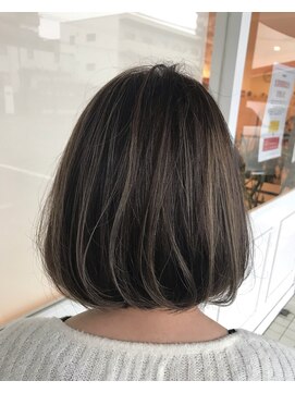 ガーデンエス 緑井店(GARDEN es) トレビアンハイライト ボブ