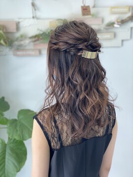 ヘアセットサロンエッジ(Edge) 結婚式お呼ばれハーフアップ