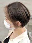 大人かわいいフロントインナーカラー丸みショートボブ（徳竹）