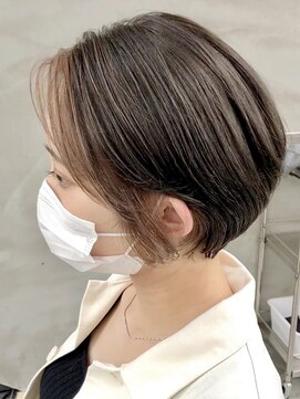 スー 渋谷(suu) 大人かわいいフロントインナーカラー丸みショートボブ（徳竹）