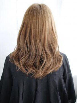 ナル 白山神社参道通り店(nalu) 透け感バングのボリュームミックスカール