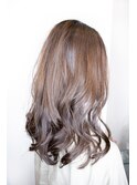 ミディアムレングス　ブリーチ無しミルクティーベージュ