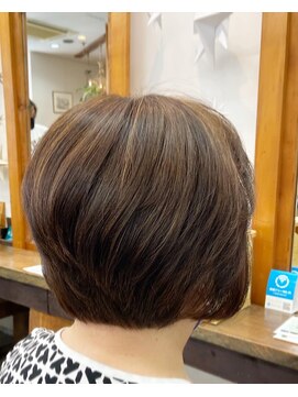 ベル(BELL) 白髪対策!ハイライトとローライトで上品に【BELL用賀/桜新町】