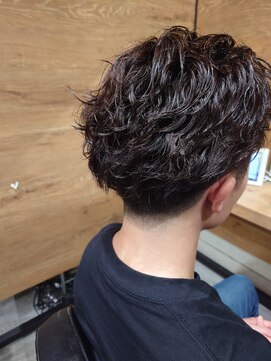 ラックスビーギャラリー なんば駅前店(LUXBE GALLERY) メンズ/眉毛/パーマ/ブリーチ/メンズカット/ツイストスパイラル