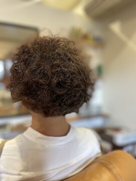 スノウ(snow) ぐるぐるパーマ