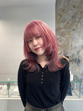 ソル ジングウマエ(SOL JINGUMAE) ピンク×ブラック×レイヤーカット《インナーカラー