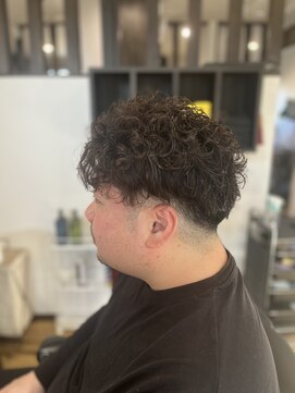 スーパーカットジョージ(SUPER CUT GEORGE) ツーブロックフェードパーマ