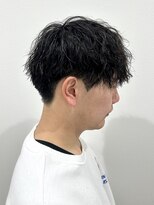 ヒュイル バイ ニアウ(Hwyl by Niau) 波巻きスパイラルパーマメンズカットパーマツイストスパイラル