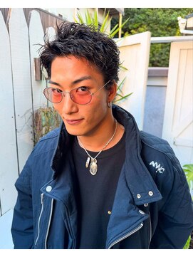 アデ オモテサンドウ(ade omotesando) 大人な雰囲気漂うスパイキー大人メンズウェーブヘア