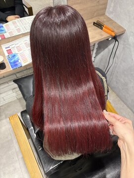 モク(mok) 鮮やかなレッドカラー◎