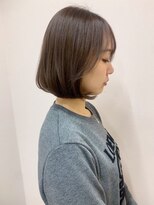 ソンノ(sonno)&nbsp;アッシュベージュカラー 透明感カラー ボブ 顔周りカット 20代