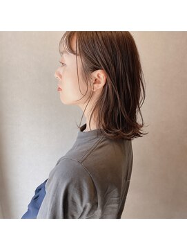 エル(el.) #レイヤーカット #アッシュカラー