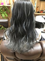 ヘアー ワークス ボンズ マリナーズ(Hair works Bond's marinas )&nbsp;カーキーグレイジュ