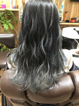 ヘアー ワークス ボンズ マリナーズ(Hair works Bond's marinas ) カーキーグレイジュ