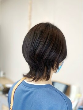 チェシャ(chesha) くびれシルエット ウルフヘア