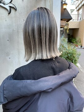 メリー(merry craftsman's factory) 外国人風バレイヤージュ、ハイライトカラーアッシュグレージュ