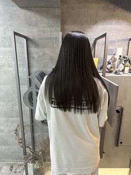 ノス 表参道(NOOS) 髪質改善 グレーベージュ アッシュカラー レイヤーロング 黒髪