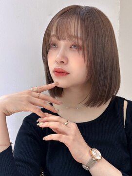 ハニー 町田(HONEY) ナチュラルボブ　ワンレン　前下がり　クリーミーベージュ