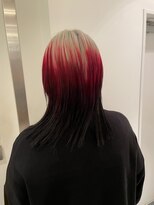 ベチカ(vetica)&nbsp;ホワイト×レッド×ブラックのデザインカラー