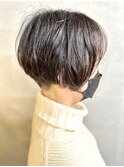 女性の刈り上げショートヘア