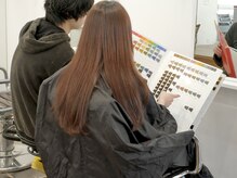 【丁寧なカウンセリング】・・・相談しながら色味を決めることができます＊