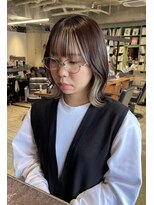 コレット(COLETTE)&nbsp;【お洒落◎】インナーホワイトベージュ×ボブ