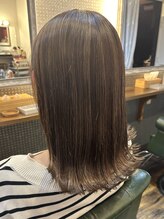 トータル ビューティー プレンティー(total beauty Plenty) 派手すぎない控えめハイライト