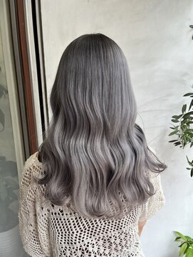 アン(Hair make un) 【ダブルカラー】ホワイトシルバー♪