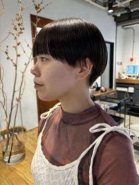 ダンボ(DUMBO) 刈り上げマッシュショート/アッシュブラウン